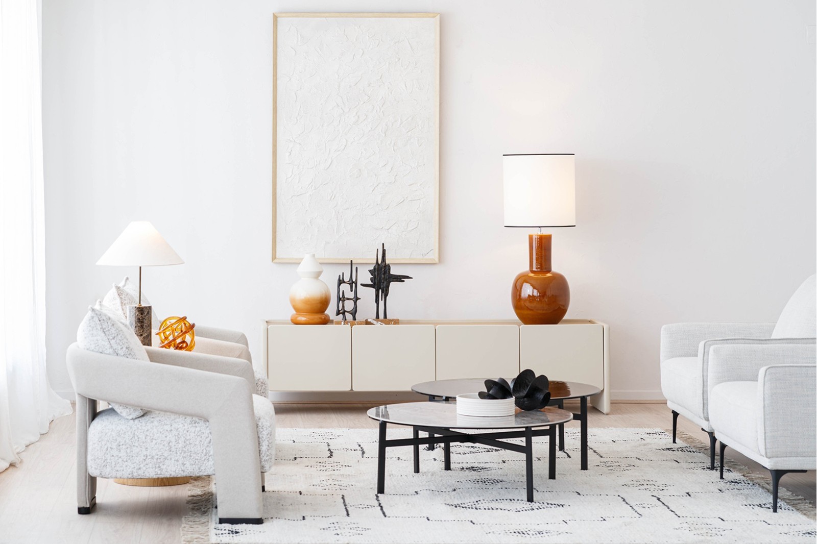 MUEBLE TV CENZA. BEIGE MATE Y FRESNO