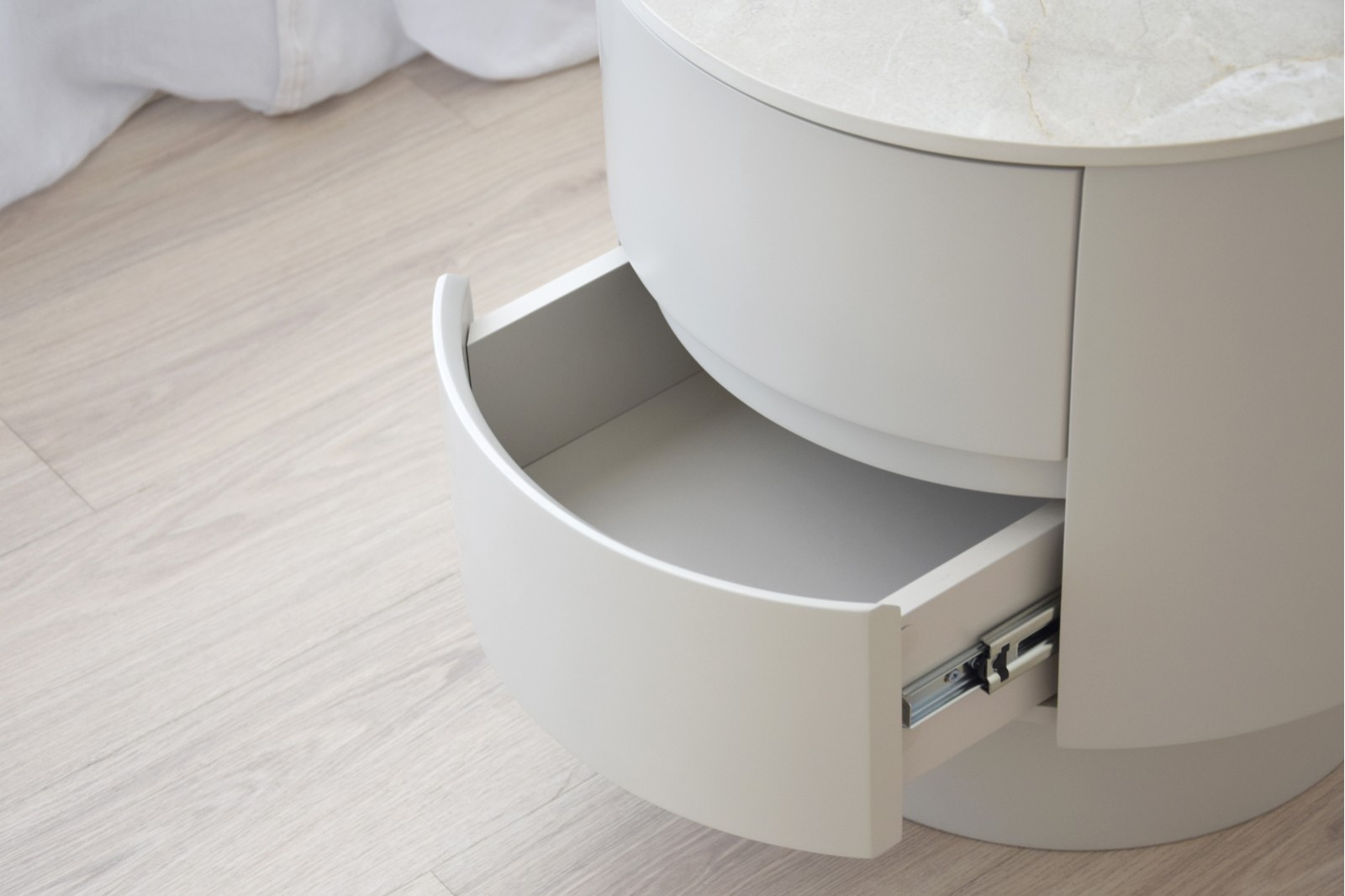 MESA AUXILIAR N87. CERÁMICO MATE Y GRIS