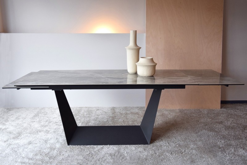 EXTENSIBLE DINING TABLE. GREEN GREY CERAMIC TOP.