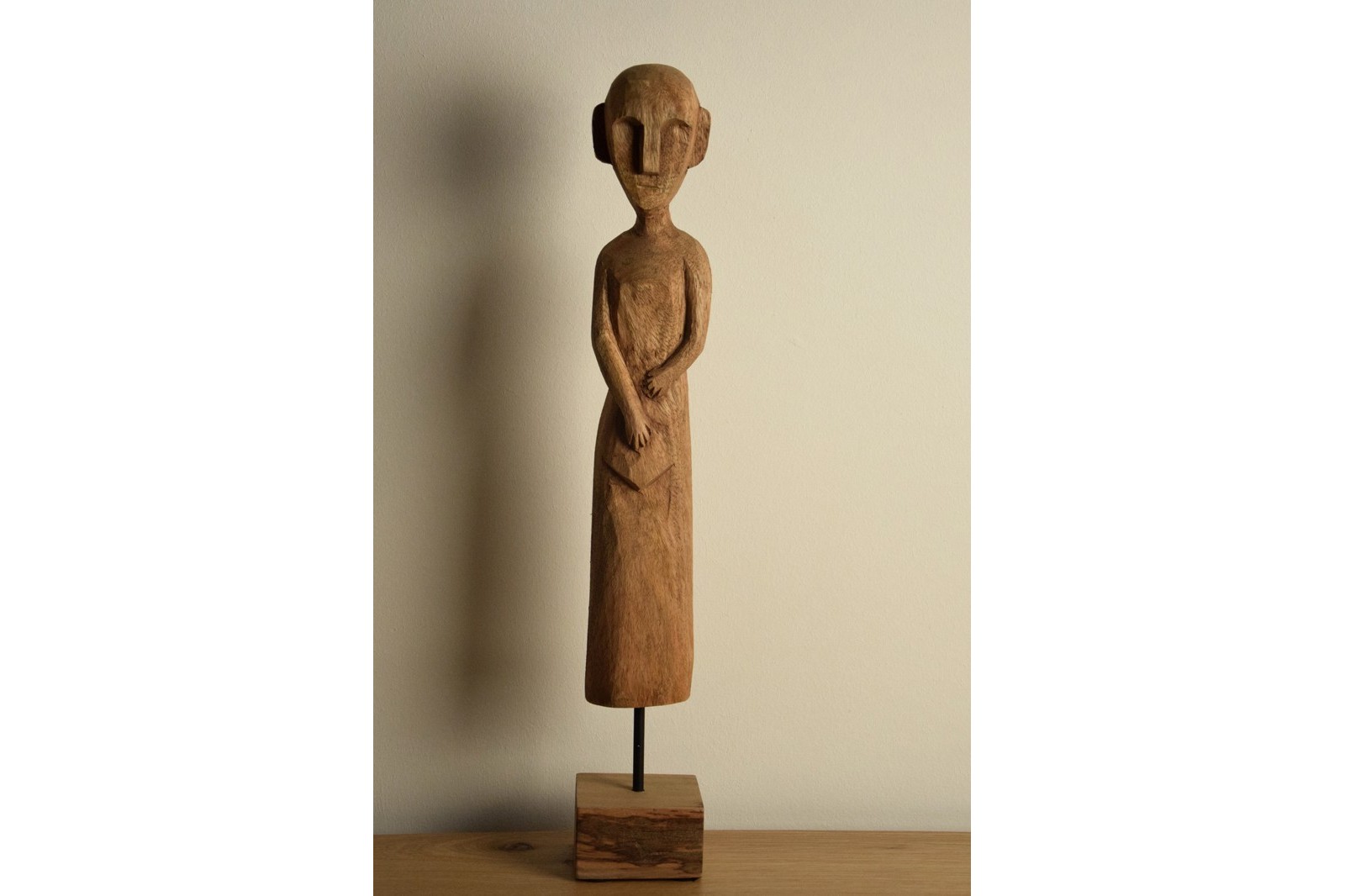 AFRICAN SCULPTURES IN NATURAL WOOD COLLECTION