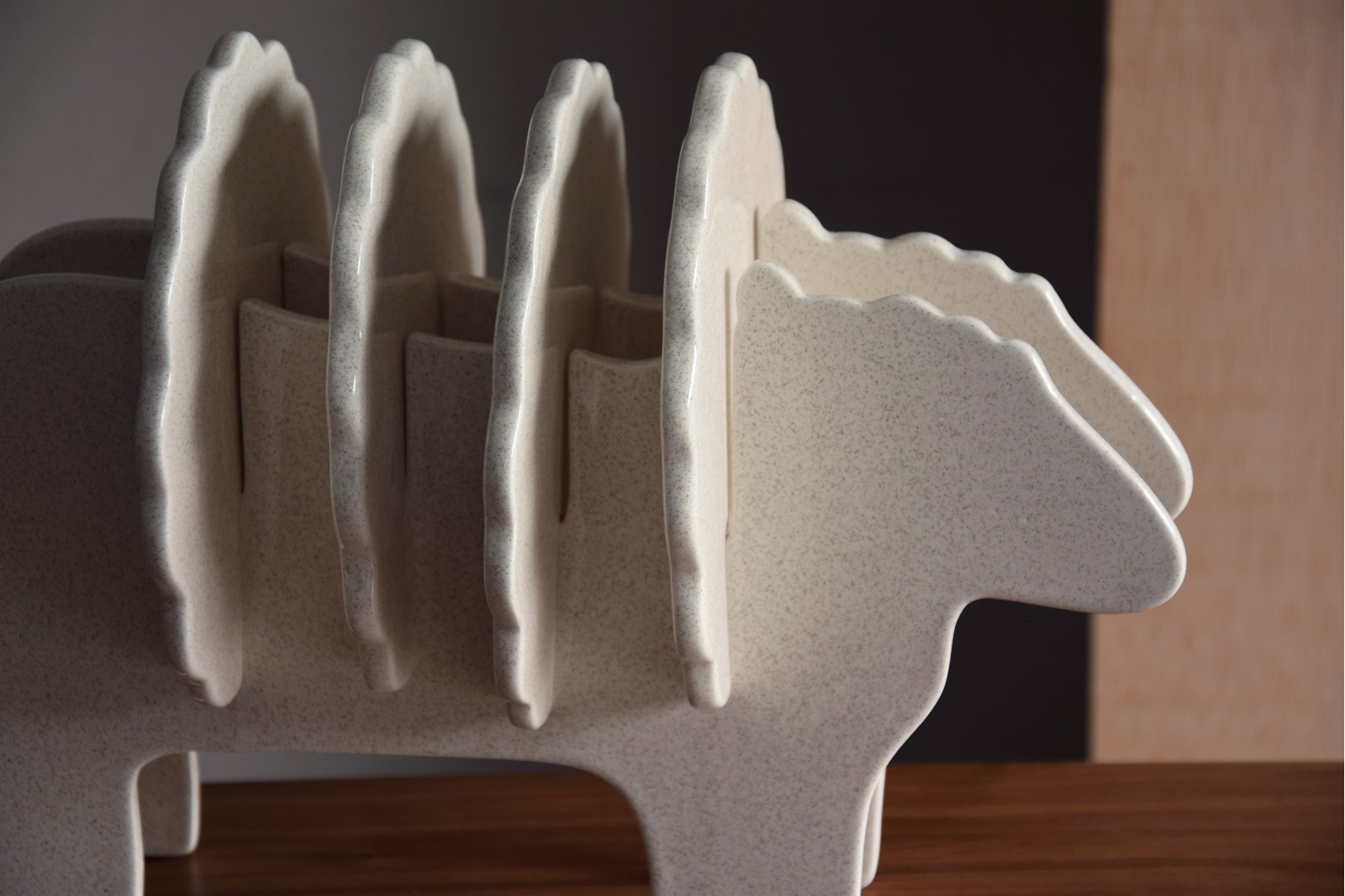 GERTRUDIS SHEEP SCULPTURE WHITE WITH SPECKLES