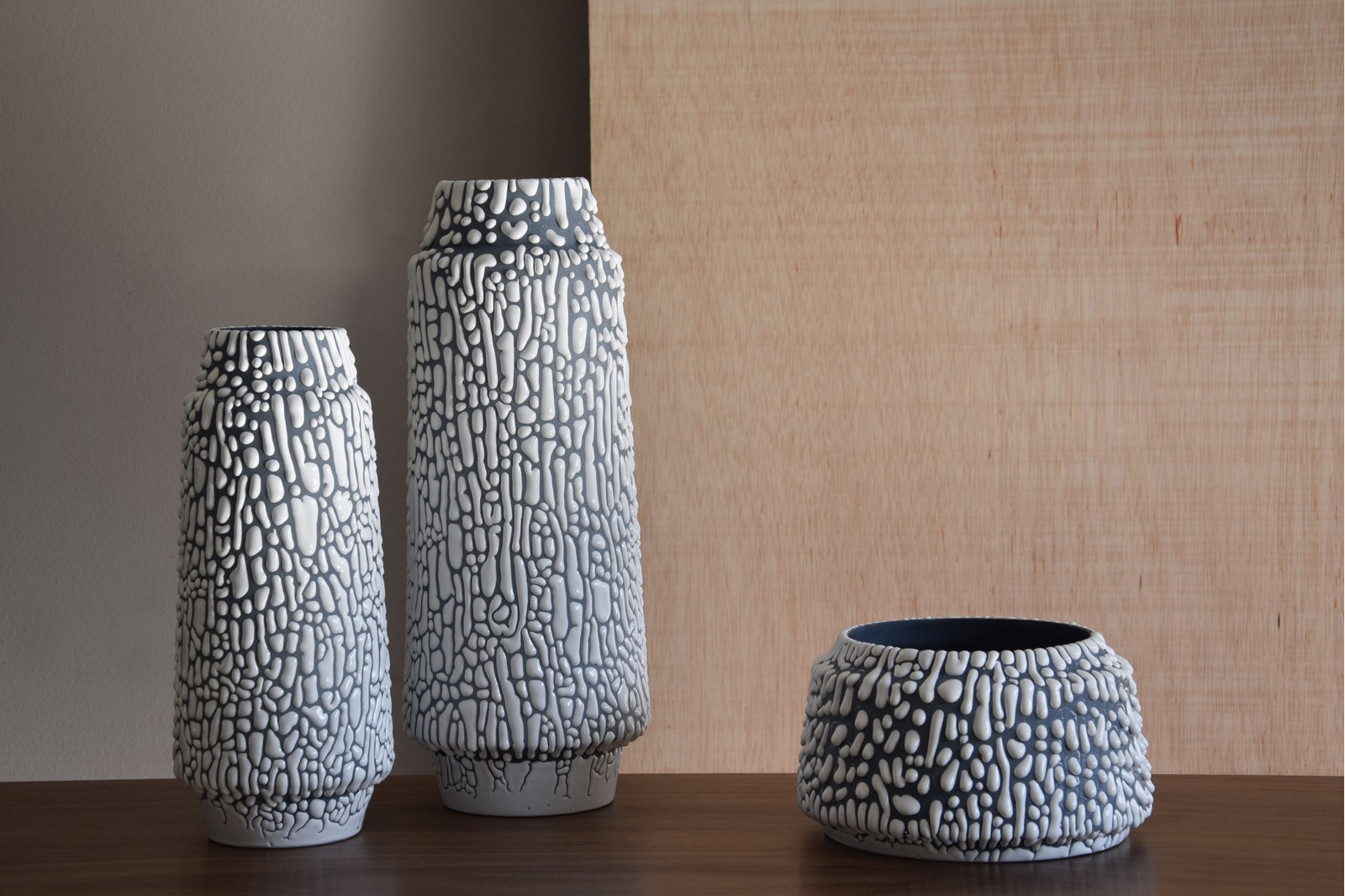WATER COLLECTION: CERAMIC VASES AND CENTREPIECE