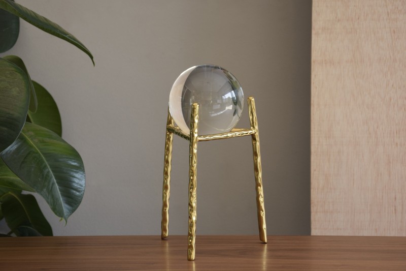 CRYSTAL BALL WITH GOLDEN STEEL BASE.LG