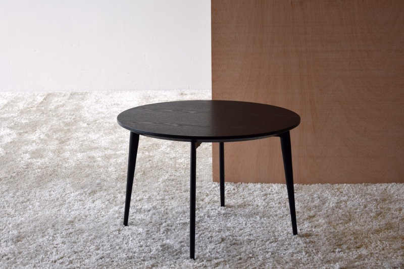 TABLE AUX.ROUND FRESNO MATT BLACK METAL