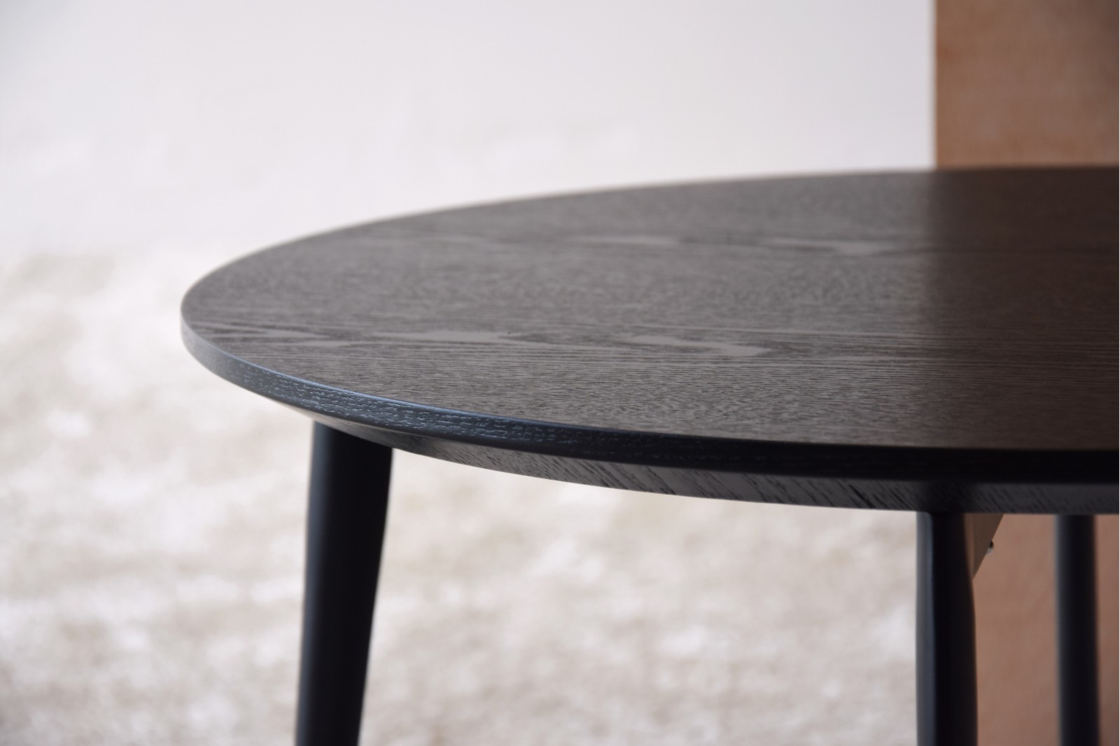 TABLE AUX.ROUND FRESNO MATT BLACK METAL