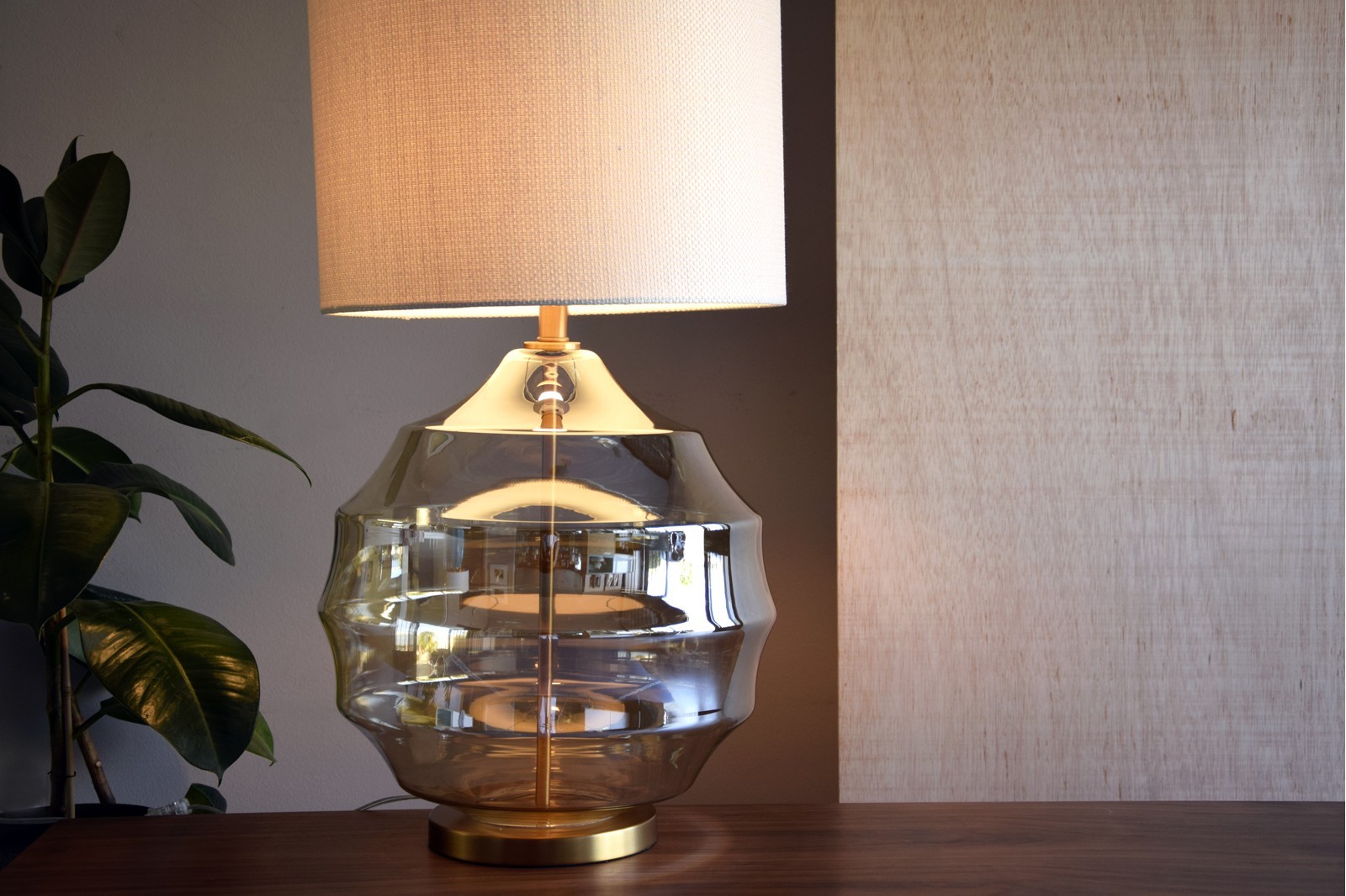 AMBER GLASS TABLE LAMP SPHERE WITH SHADE