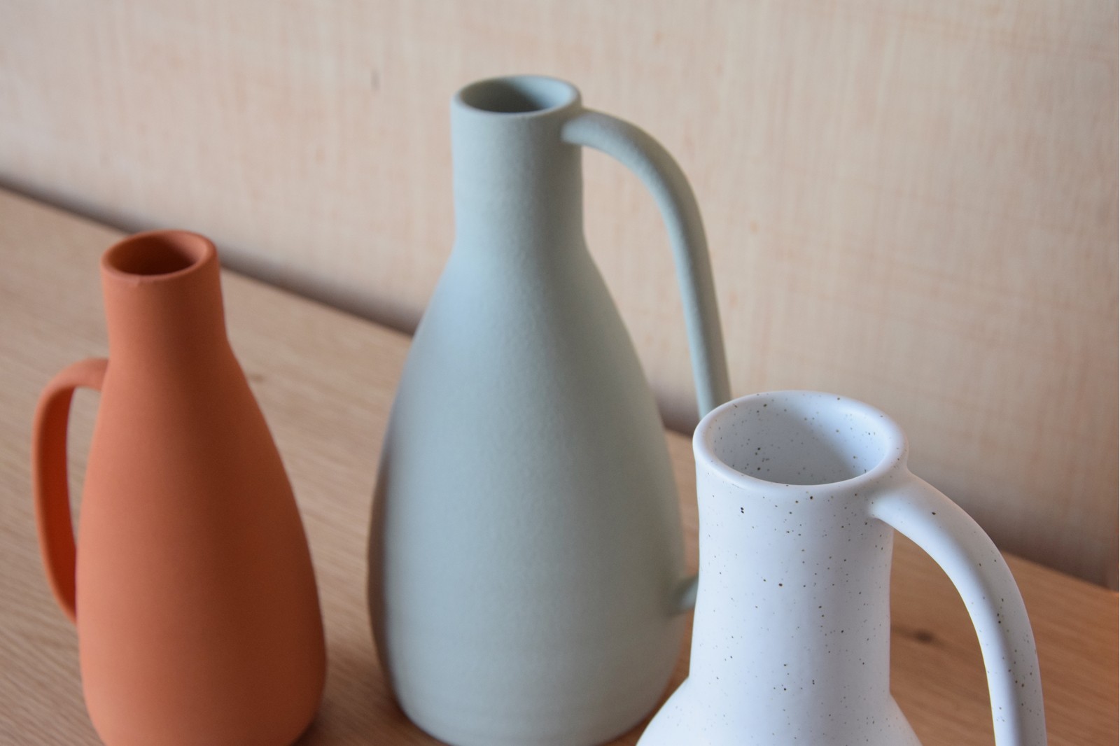 CERAMIC VASE SACO WARM WHITE WITH SPECKLES